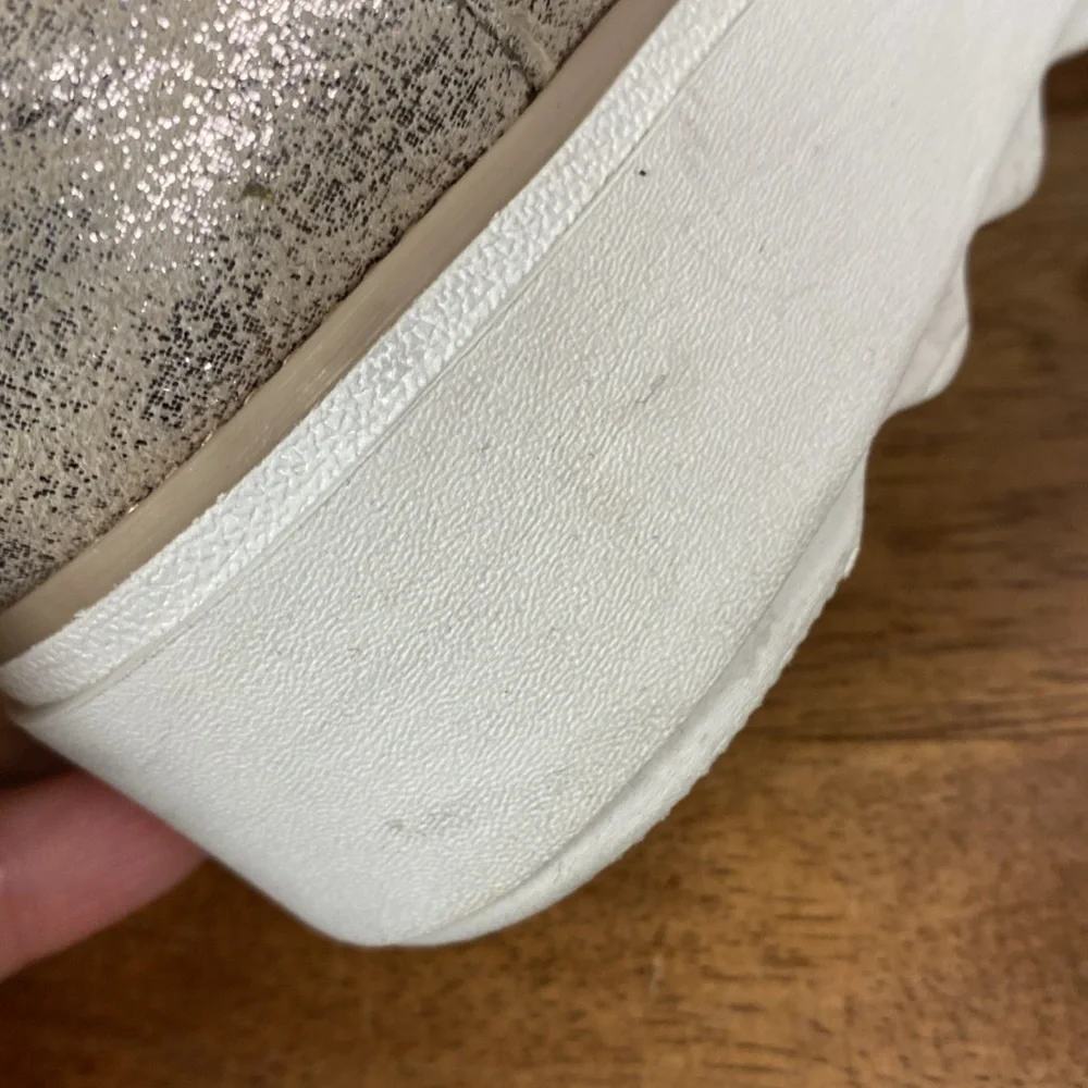 Clarks Womens Sharon Ranch Gold Metallic Platform Slip On Comfort Loafers Sz 8.5 - Picture 13 of 15